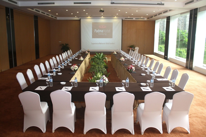 Imagen de los interiores del Hotel Padma Bandung. Foto 11
