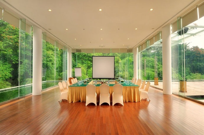 Imagen de los interiores del Hotel Padma Bandung. Foto 12