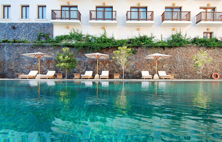 Imagen de la piscina del Hotel Padma Bandung. Foto 15