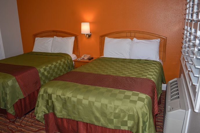 Imagen de la habitación del Hotel Padre Oaks. Foto 10