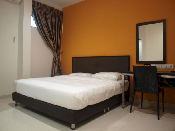 Imagen de la habitación del Hotel Padungan. Foto 14