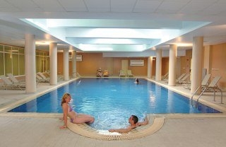 Imagen de la piscina del Hotel Pafian Park Holiday Village. Foto 8