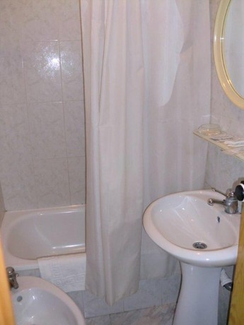 Imagen de la habitación del Hotel Pagan. Foto 3