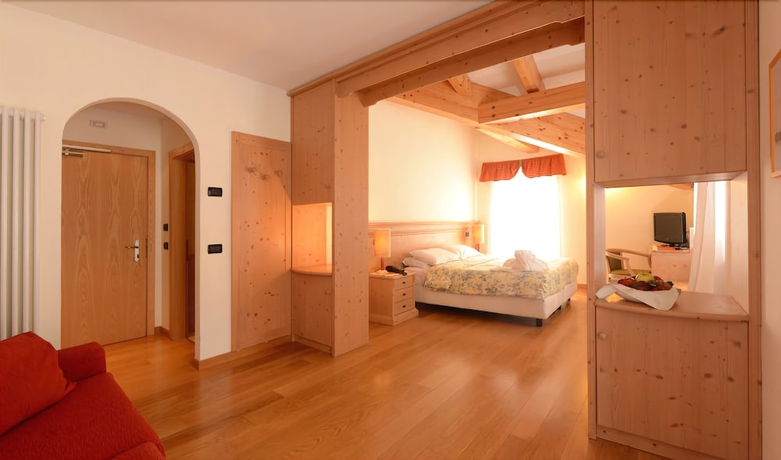 Imagen de la habitación del Hotel Paganella Gourmet and Relax. Foto 10