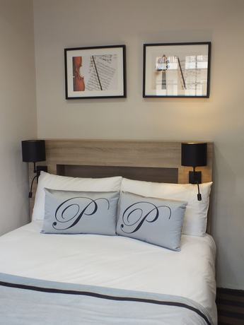 Imagen de la habitación del Hotel Paganini, Niza. Foto 6