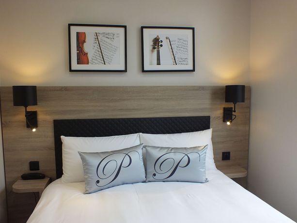 Imagen de la habitación del Hotel Paganini, Niza. Foto 9