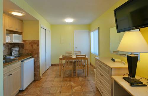 Imagen de la habitación del Hotel Page Terrace Beachfront. Foto 6