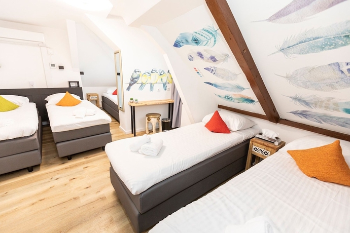 Imagen de la habitación del Hotel Pagi. Foto 4