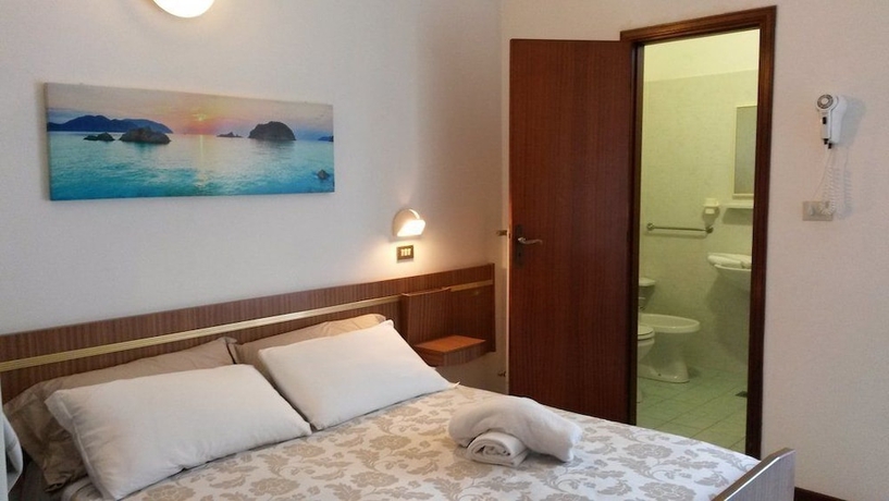 Imagen de la habitación del Hotel Paglierani. Foto 11