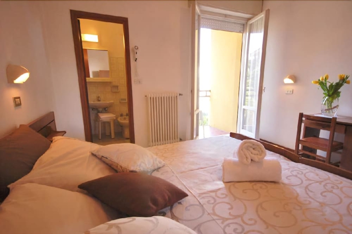 Imagen de la habitación del Hotel Paglierani. Foto 12