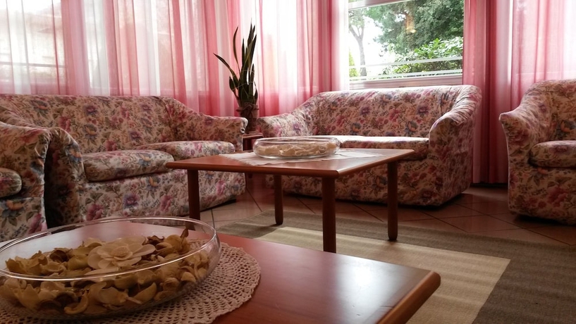 Imagen de los interiores del Hotel Paglierani. Foto 17