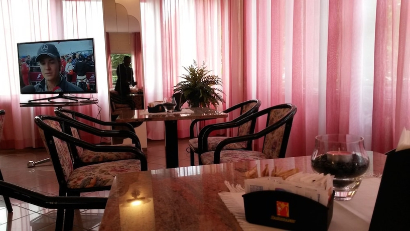 Imagen de los interiores del Hotel Paglierani. Foto 18