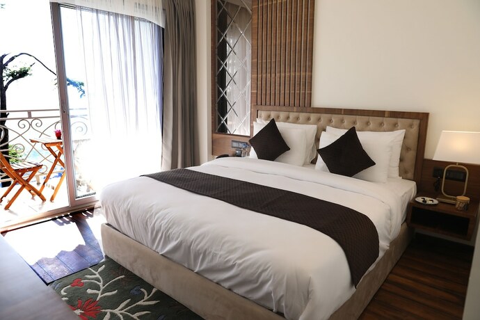 Imagen de la habitación del Hotel Pagoda Centurion. Foto 17
