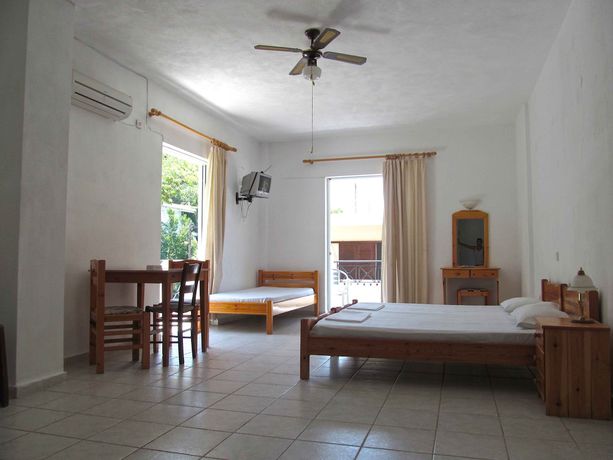 Imagen de la habitación del Hotel Pagona. Foto 13
