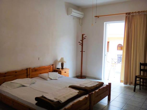 Imagen de la habitación del Hotel Pagona. Foto 17