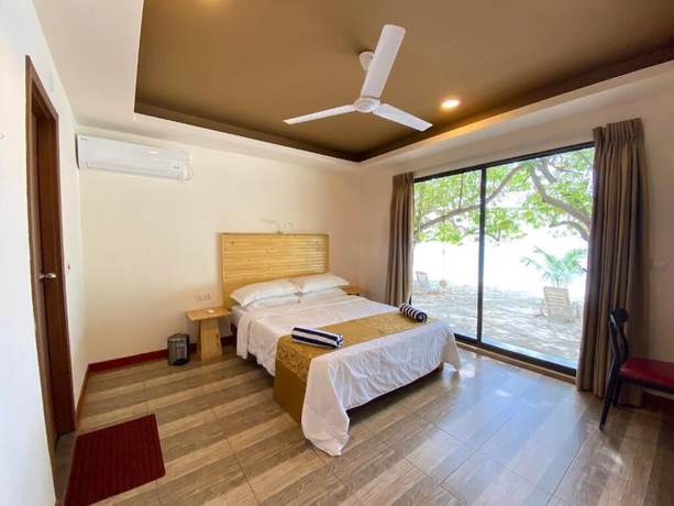 Imagen de la habitación del Hotel Paguro Seaview. Foto 9