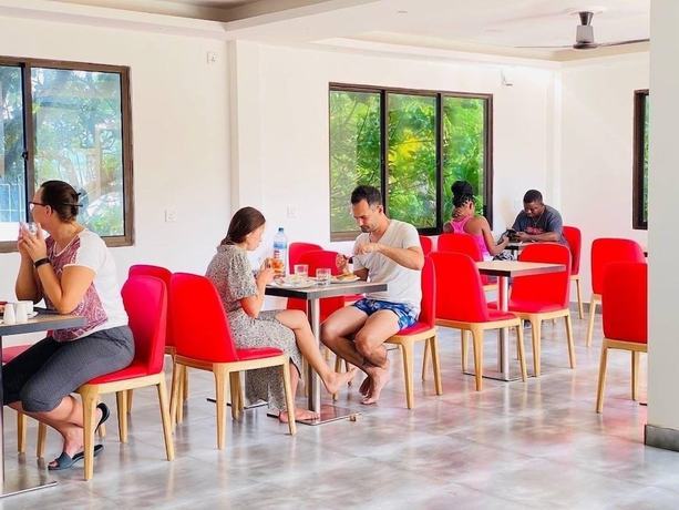 Imagen del bar/restaurante del Hotel Paguro Seaview. Foto 5