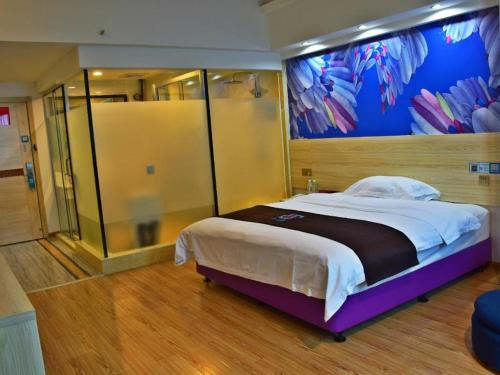 Imagen general del Hotel Pai Hezhou Lingfeng Plaza. Foto 2