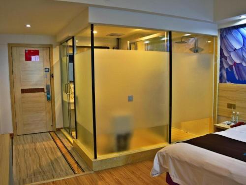 Imagen general del Hotel Pai Hezhou Lingfeng Plaza. Foto 7