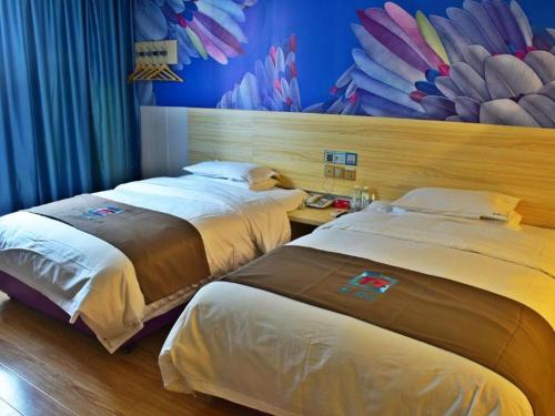 Imagen general del Hotel Pai Hezhou Lingfeng Plaza. Foto 11