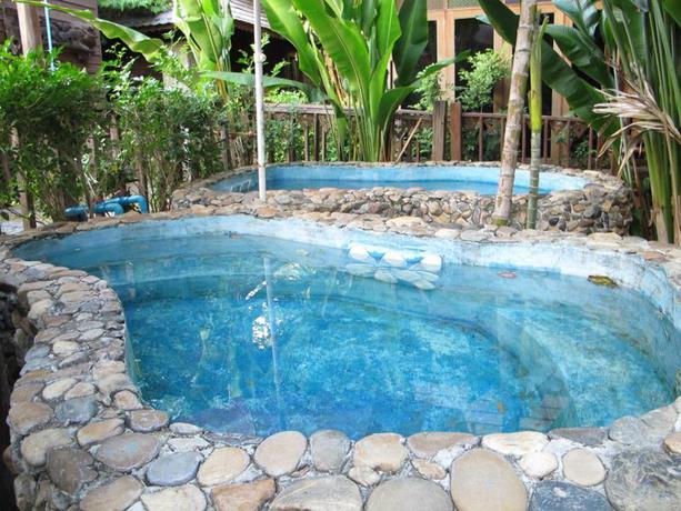 Imagen general del Hotel Pai Treehouse Resort. Foto 2