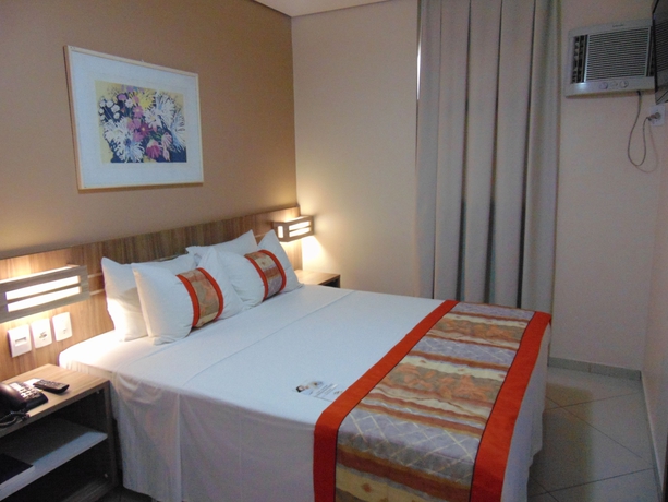 Imagen de la habitación del Hotel Paiagu&aacute;s Palace. Foto 4