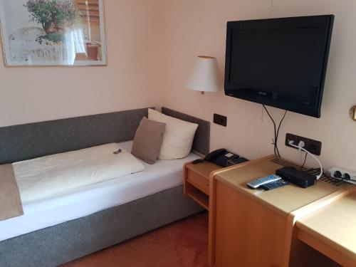 Imagen de la habitación del Hotel Paidion. Foto 16