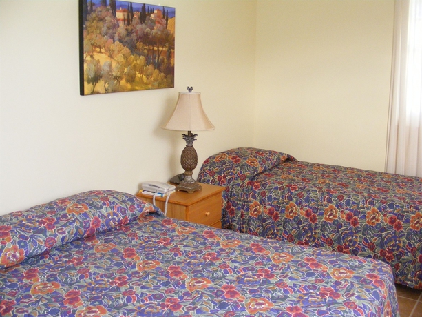 Imagen de la habitación del Hotel Paige Pond Country Inn. Foto 10