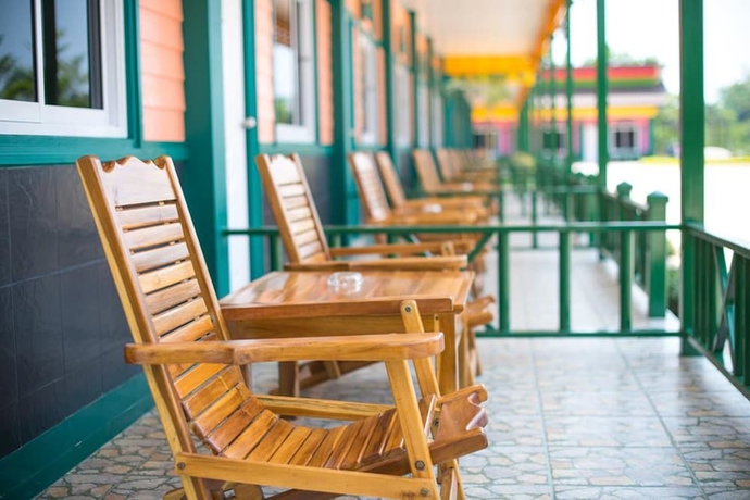 Imagen de los interiores del Hotel Pailin Resort. Foto 19