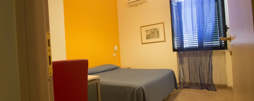 Imagen de la habitación del Hotel Paistos. Foto 15