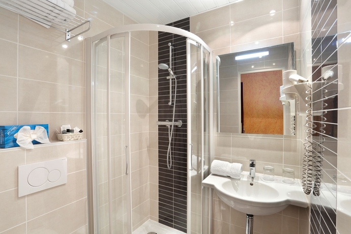 Imagen de la habitación del Hotel Paix Republique. Foto 13