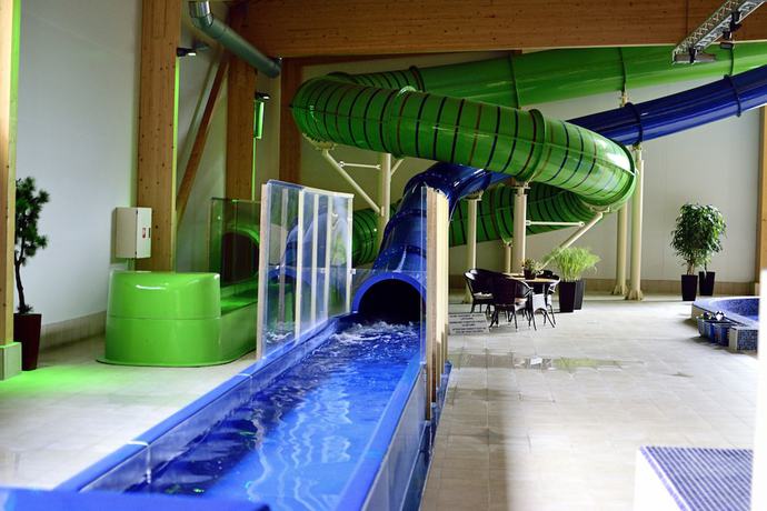 Imagen de la piscina del Hotel PajarinHovi. Foto 15