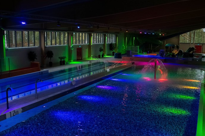Imagen de la piscina del Hotel PajarinHovi. Foto 19