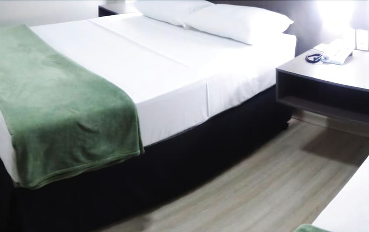 Imagen de la habitación del Hotel Paju&ccedil;ara Express. Foto 9