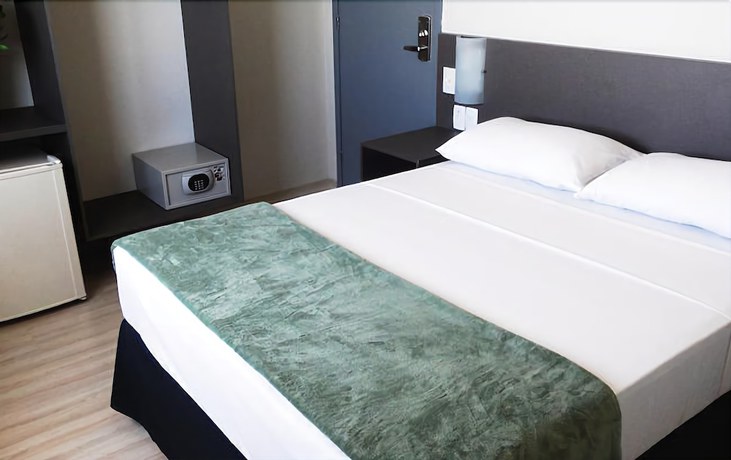 Imagen de la habitación del Hotel Paju&ccedil;ara Express. Foto 12