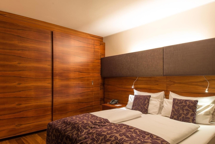 Imagen de los exteriores del Hotel Pakat Suites. Foto 11