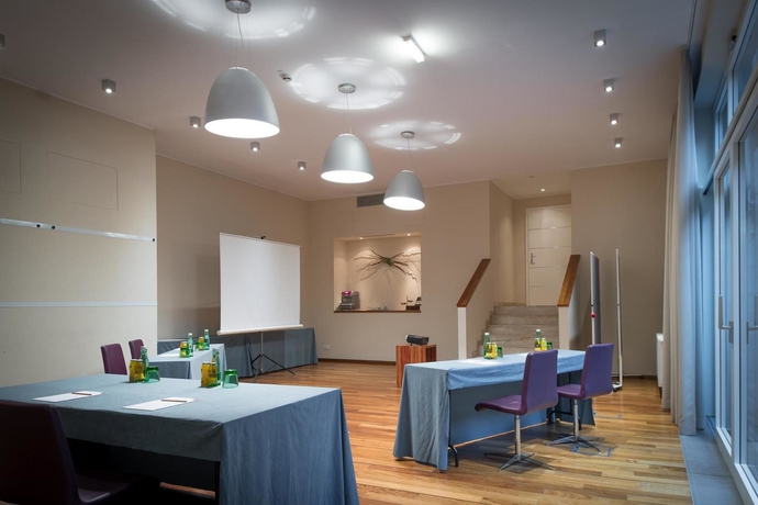 Imagen de los interiores del Hotel Pakat Suites. Foto 16