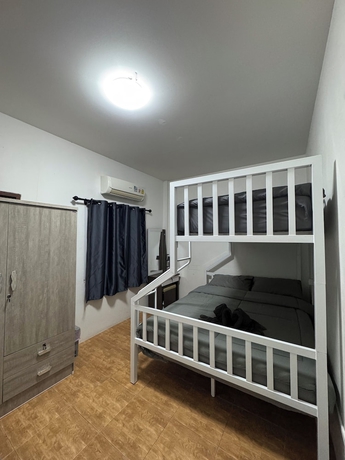 Imagen de la habitación del Hotel Pakkan hotel Kanchanaburi. Foto 12