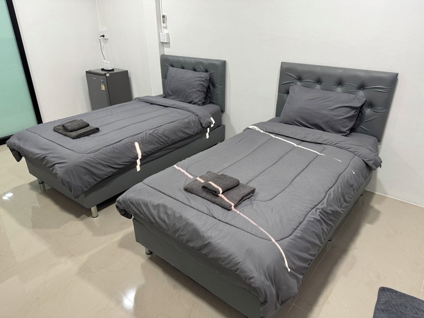 Imagen de la habitación del Hotel Pakkan hotel Kanchanaburi. Foto 14