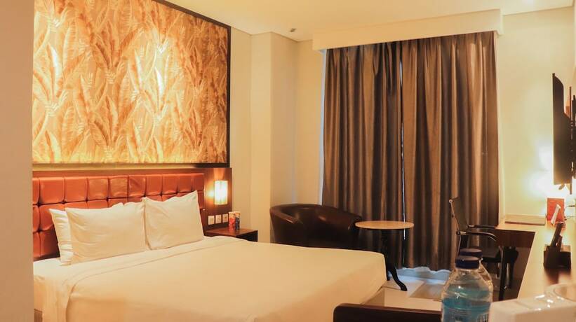 Imagen de la habitación del Hotel Pakons Prime. Foto 27