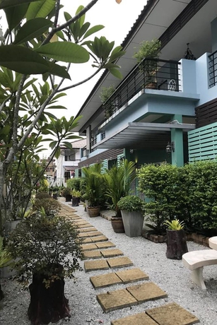 Imagen de los exteriores del Hotel Paksina Resort. Foto 15