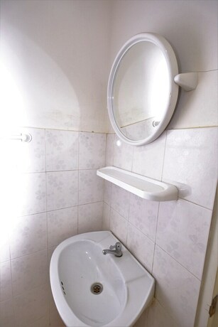 Imagen de la habitación del Hotel Paktraporn Resort. Foto 28