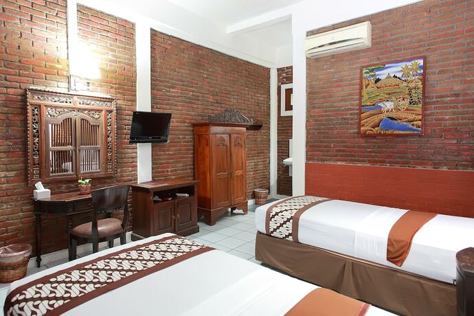 Imagen de la habitación del Hotel Paku Mas. Foto 11