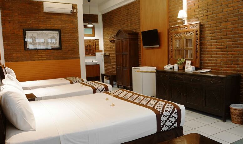 Imagen de la habitación del Hotel Paku Mas. Foto 15