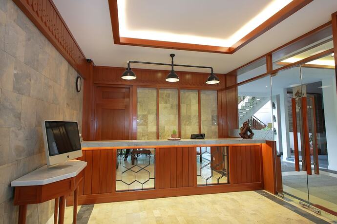 Imagen de los interiores del Hotel Paku Mas. Foto 17