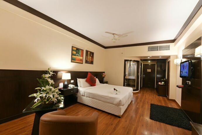Imagen de la habitación del Hotel Pal Heights. Foto 13