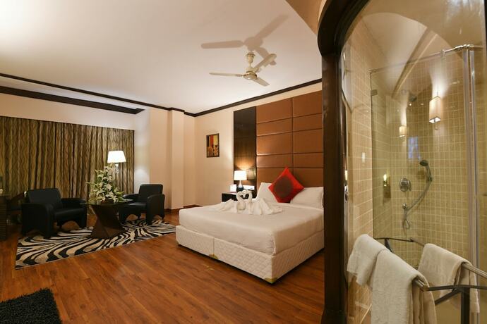 Imagen de la habitación del Hotel Pal Heights. Foto 17