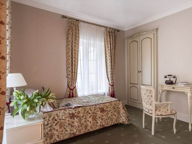 Imagen de la habitación del Hotel Palac Zegrzynski. Foto 16