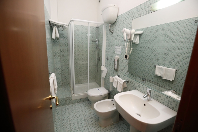 Imagen de la habitación del Hotel Palacavicchi. Foto 17