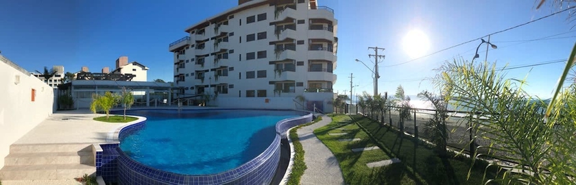 Imagen de los exteriores del Hotel Palace 1. Foto 3